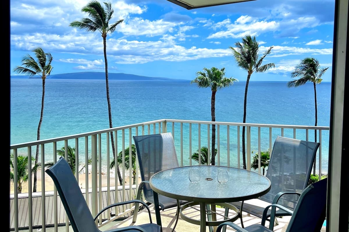Condo in Kihei · ★4.94 · 2 bedrooms · 3 beds · 2 baths - Photo 1