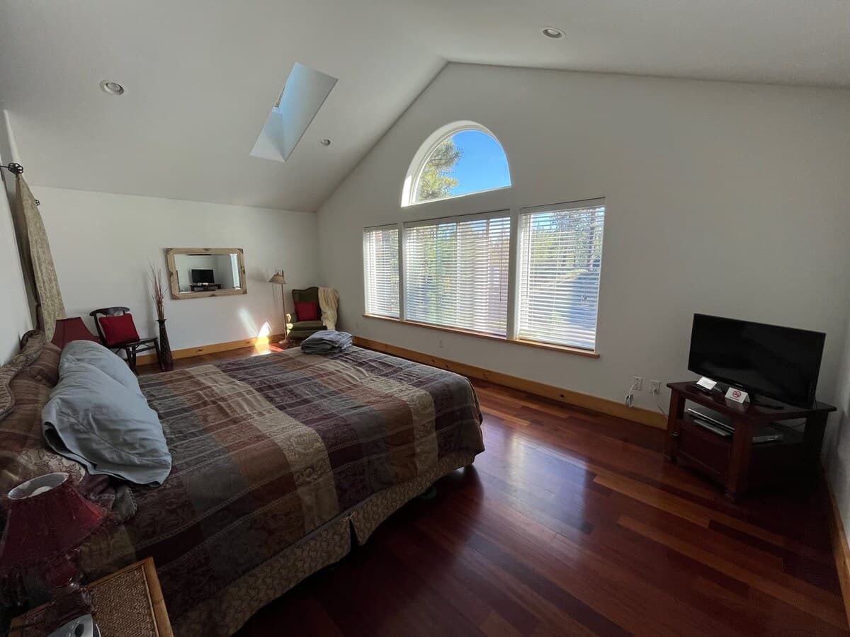Hot Tub, Pool Table & Forest Trails Home - Photo 4
