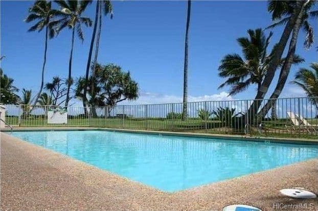 Condo in Hauula · ★4.85 · 1 bedroom · 2 beds · 1 private bath - Photo 5