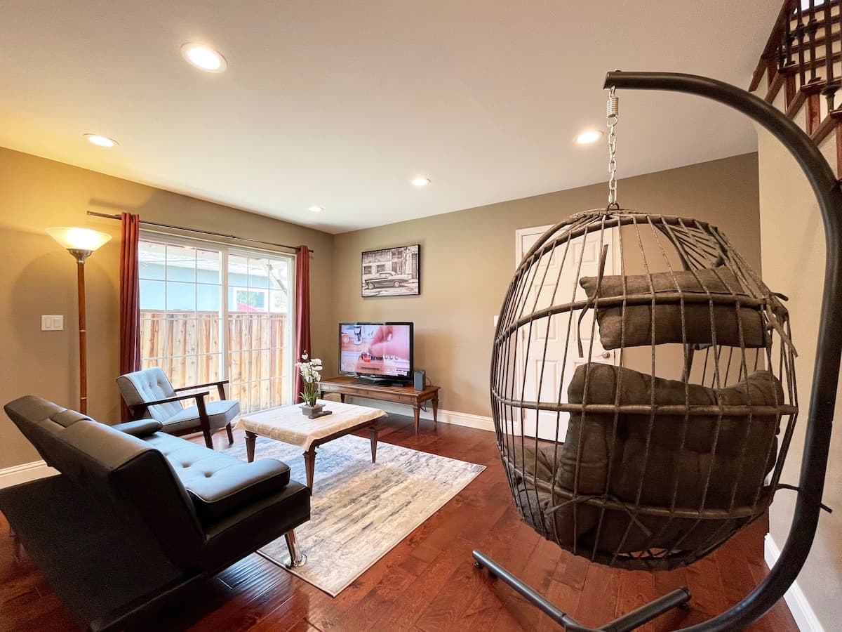 Newly Remodeled 2BR Near Columbia Park - Photo 4