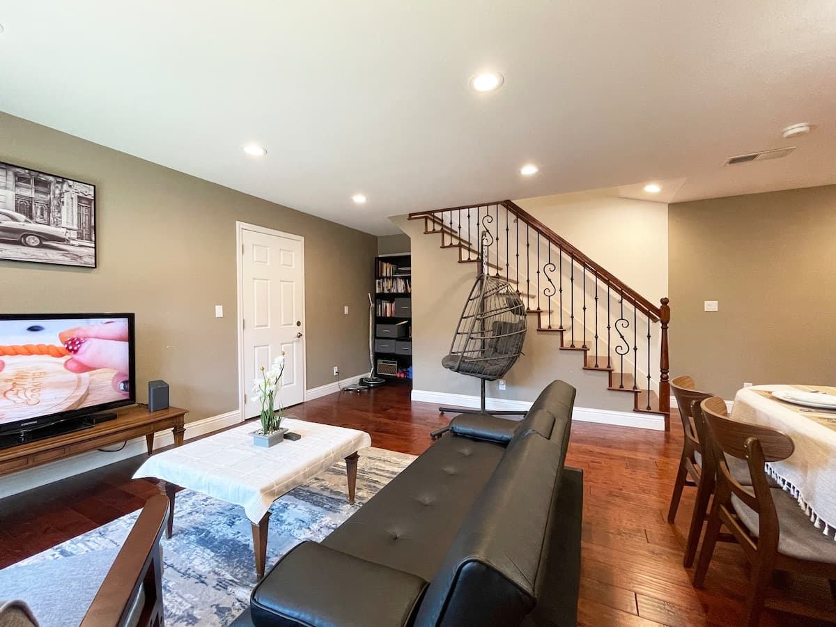 Newly Remodeled 2BR Near Columbia Park - Photo 5