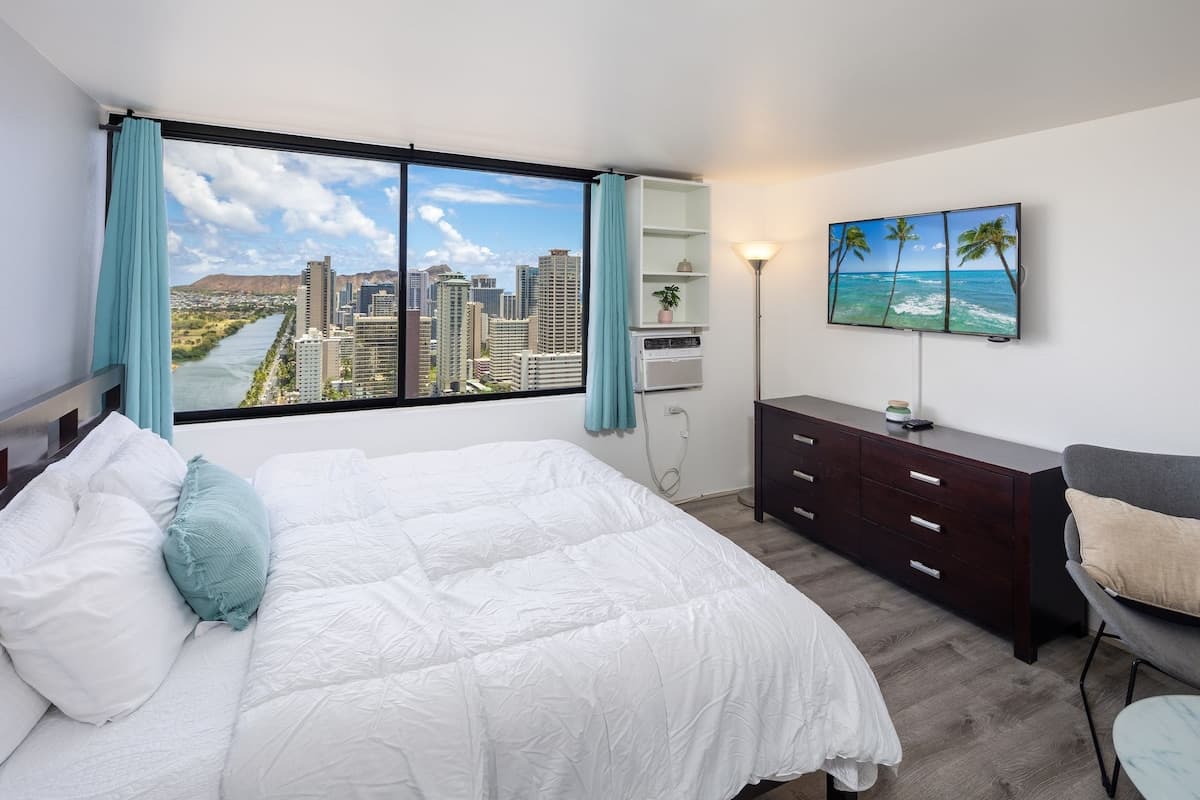 High Floor Ocean and Diamond Head View Waikiki - Photo 4