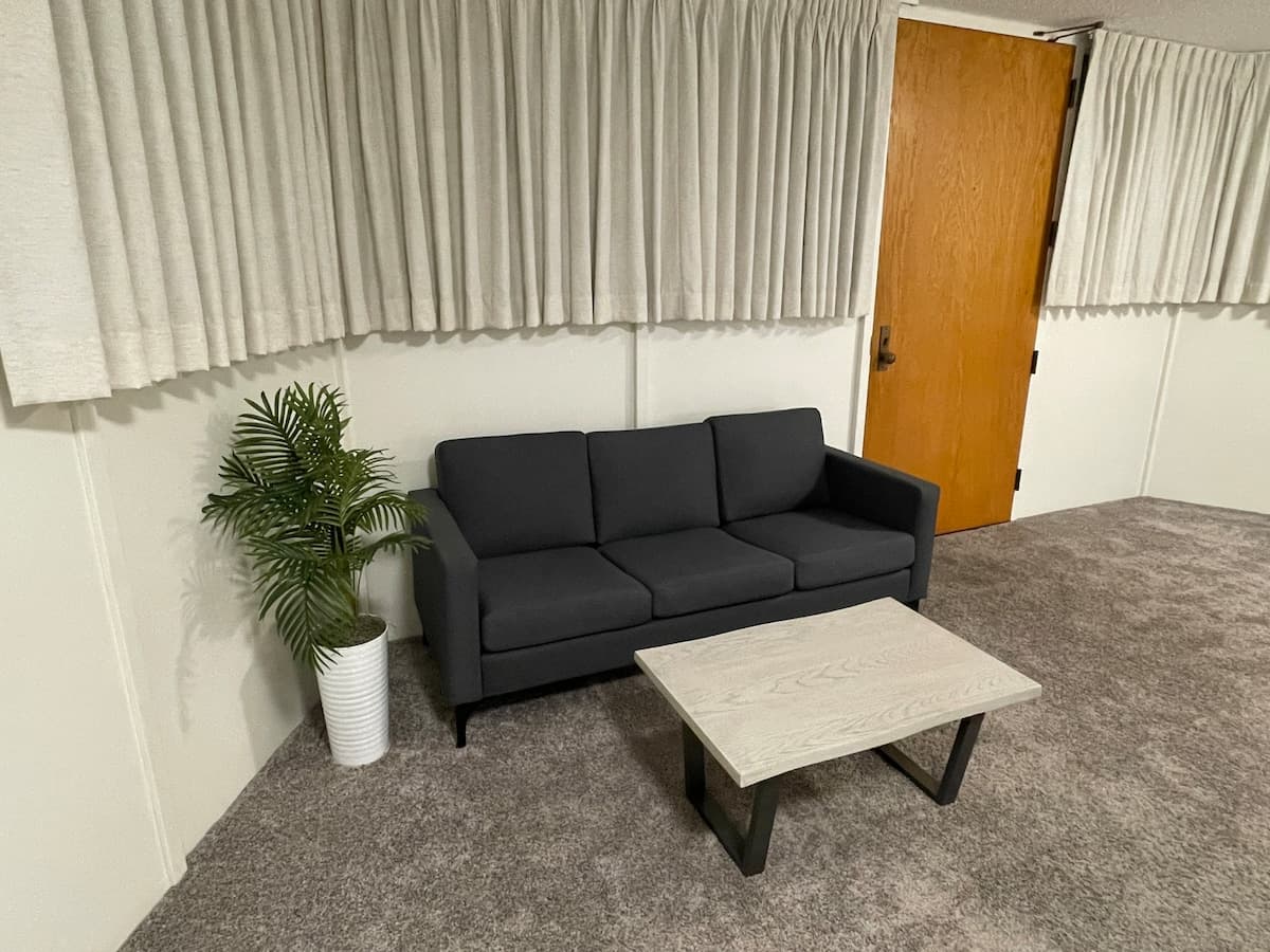 Free Parking! Convenient Studio in Downtown - Photo 2