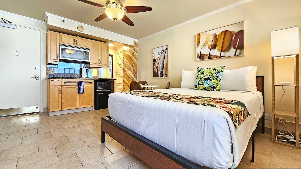 Waikiki Grand Hotel® 1006 | SunDeck Suite 2 Queens - Photo 3