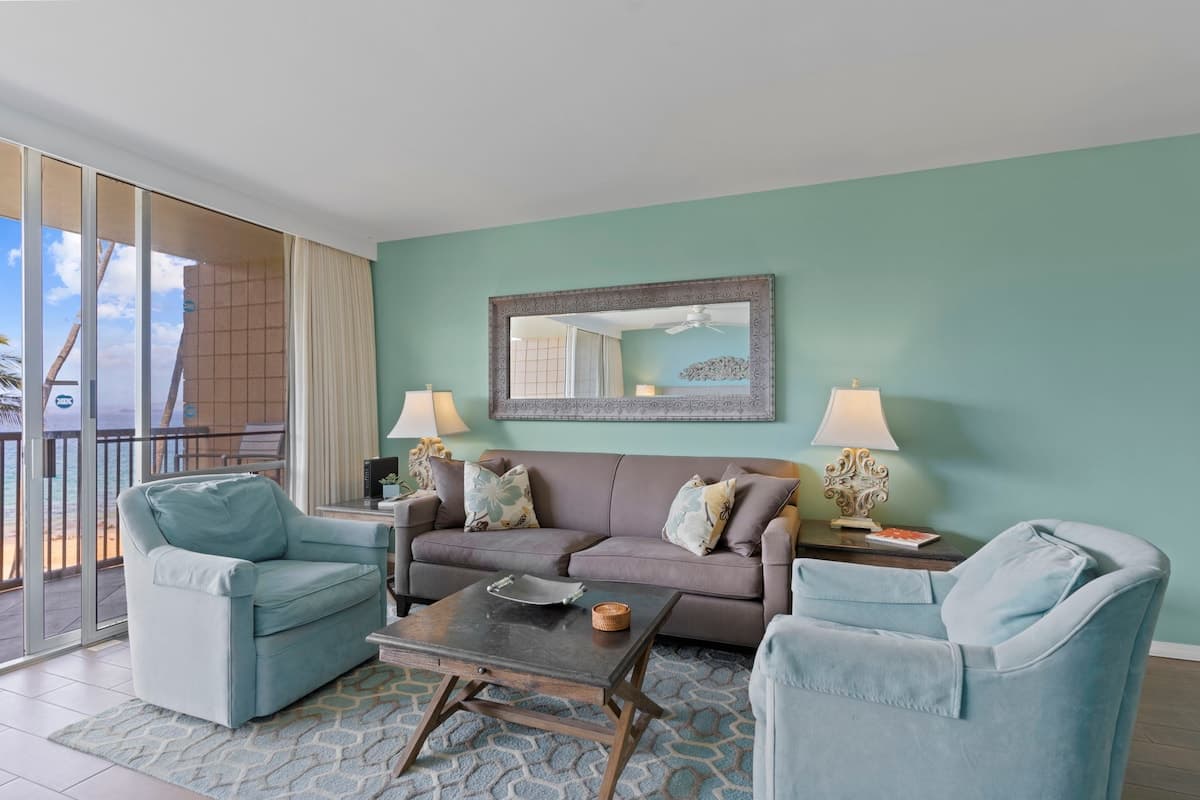 Oceanfront Dream 2Bed/2Bath-Mana Kai Maui Resort - Photo 2