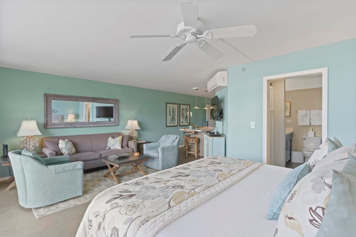 Oceanfront Dream 2Bed/2Bath-Mana Kai Maui Resort - Photo 5