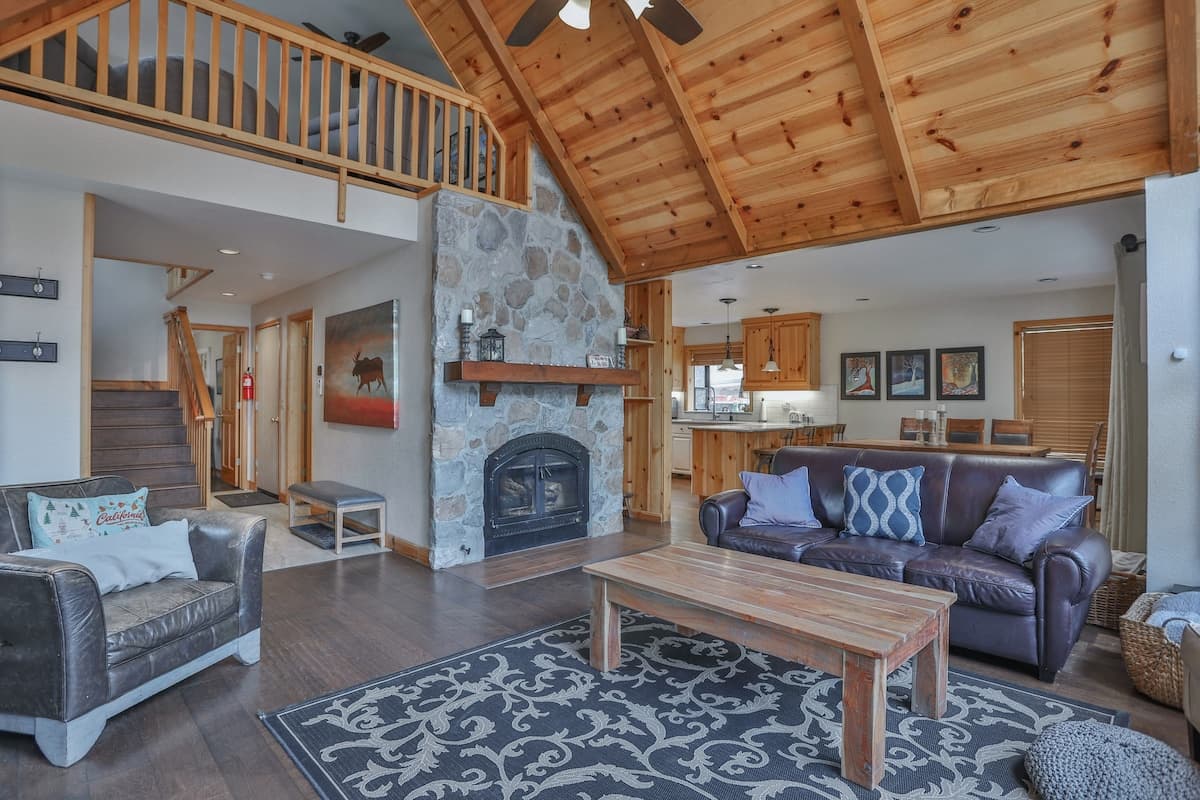 Lake View Home Steps from Regan Beach - Photo 1