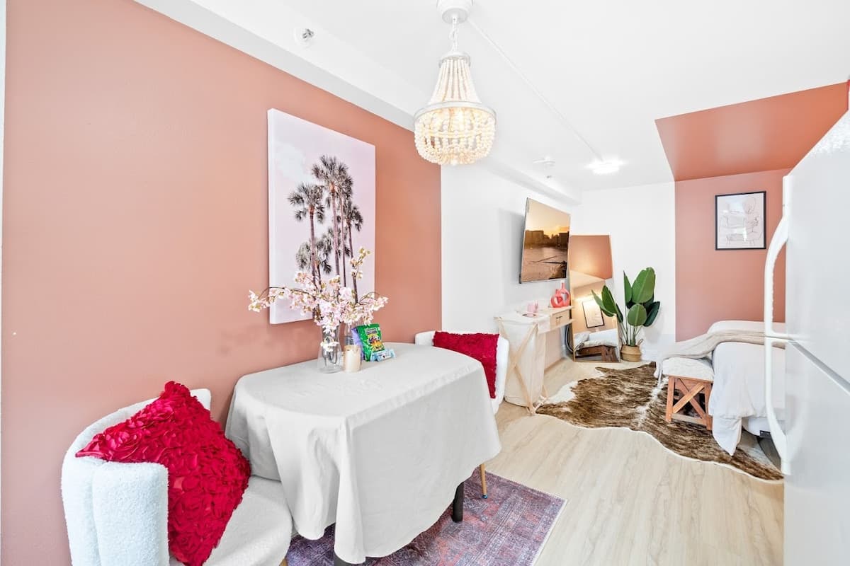 *Chic & Cozy studio steps from Waikiki Beach - Photo 2