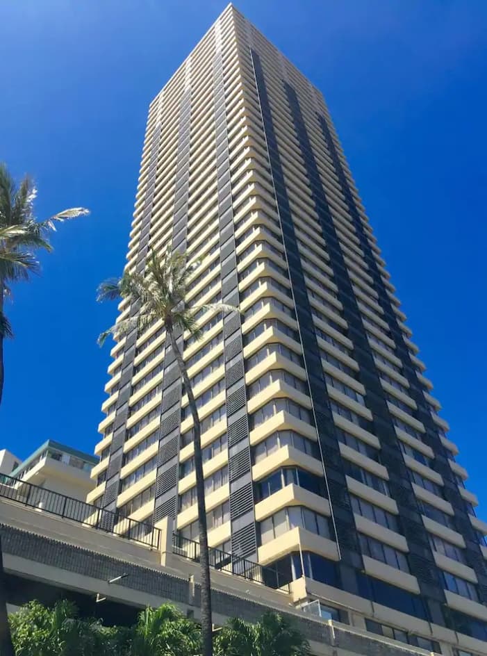 Hotel in Honolulu · ★4.8 · Studio · 1 bed · 1 private bath - Photo 2