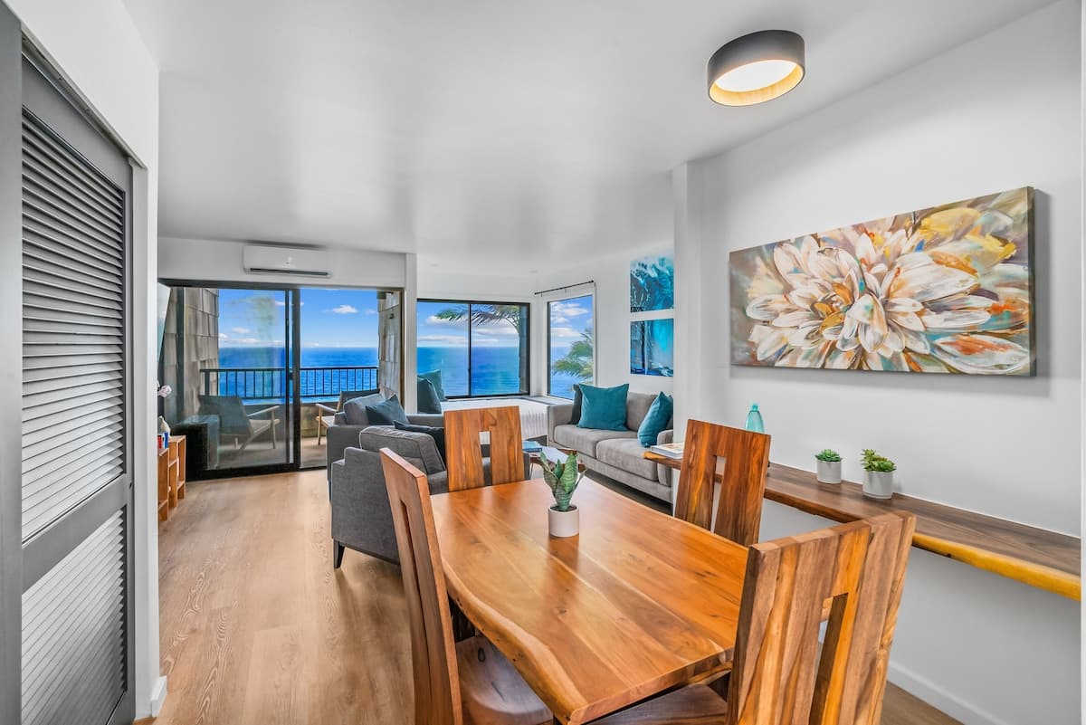 Modern Ocean Views ~Lovebirds Paradise With AC - Photo 5