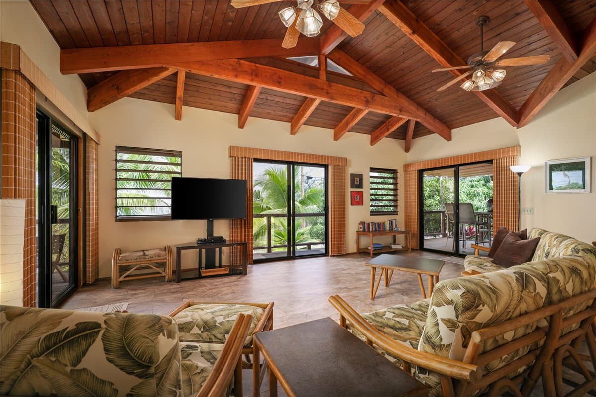 Home in Captain Cook · ★4.89 · 2 bedrooms · 2 beds · 2 baths - Photo 2