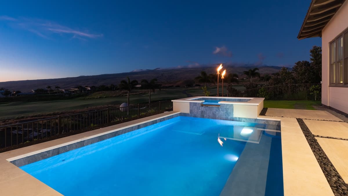 Home in Waimea · ★5.0 · 4 bedrooms · 7 beds · 4.5 baths - Photo 3