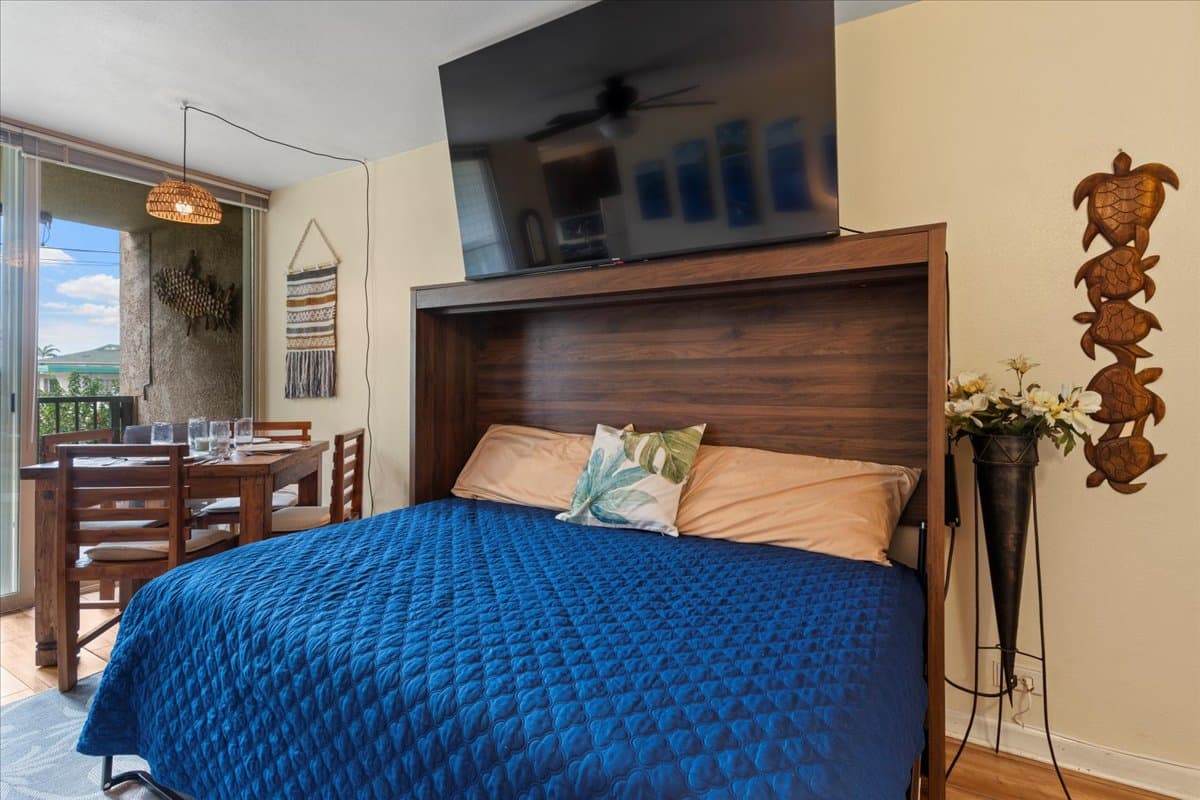Condo in Kihei · ★4.91 · 2 bedrooms · 6 beds · 2 private baths - Photo 2