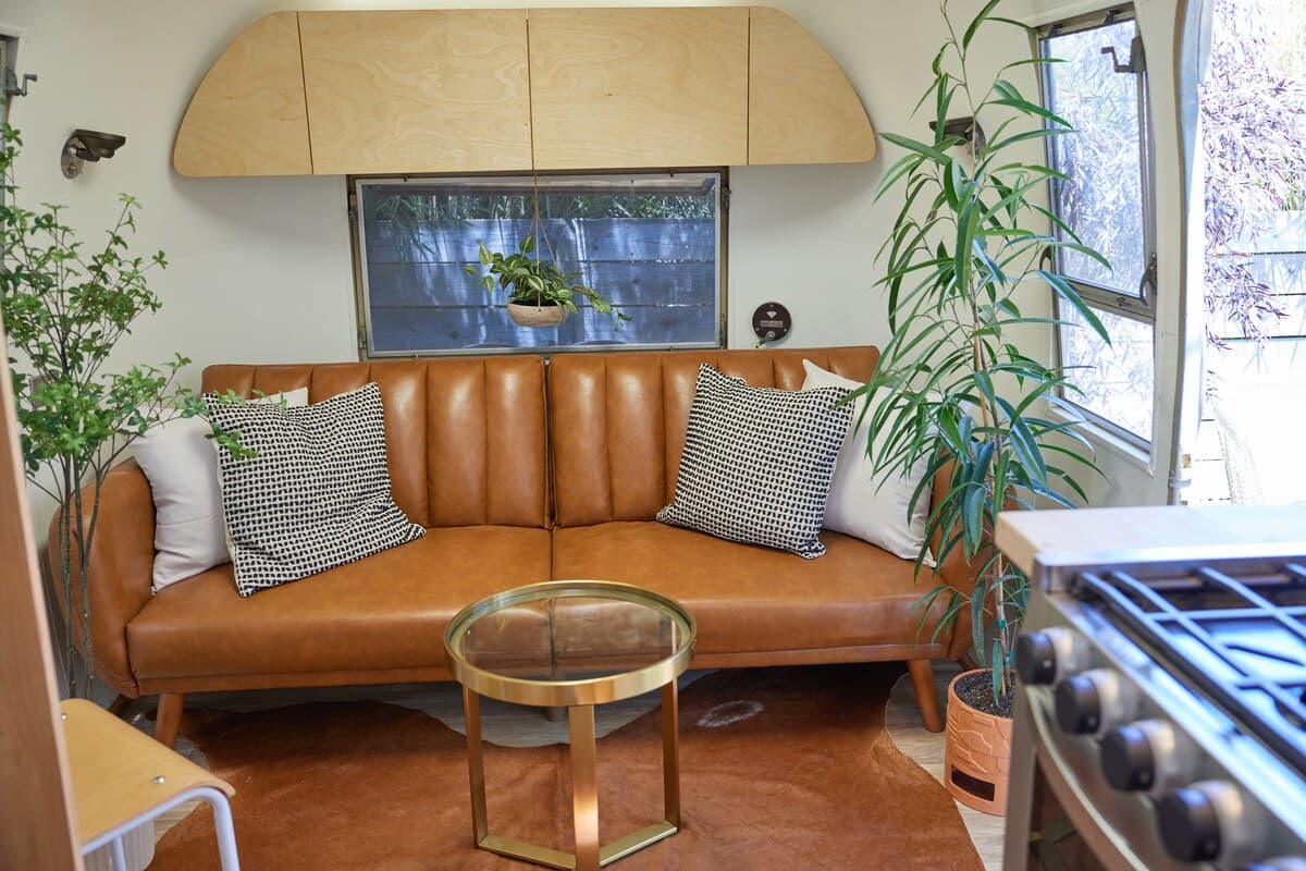 Renovated 1965 Airstream, Pizza Oven, Fire Pit - Photo 3