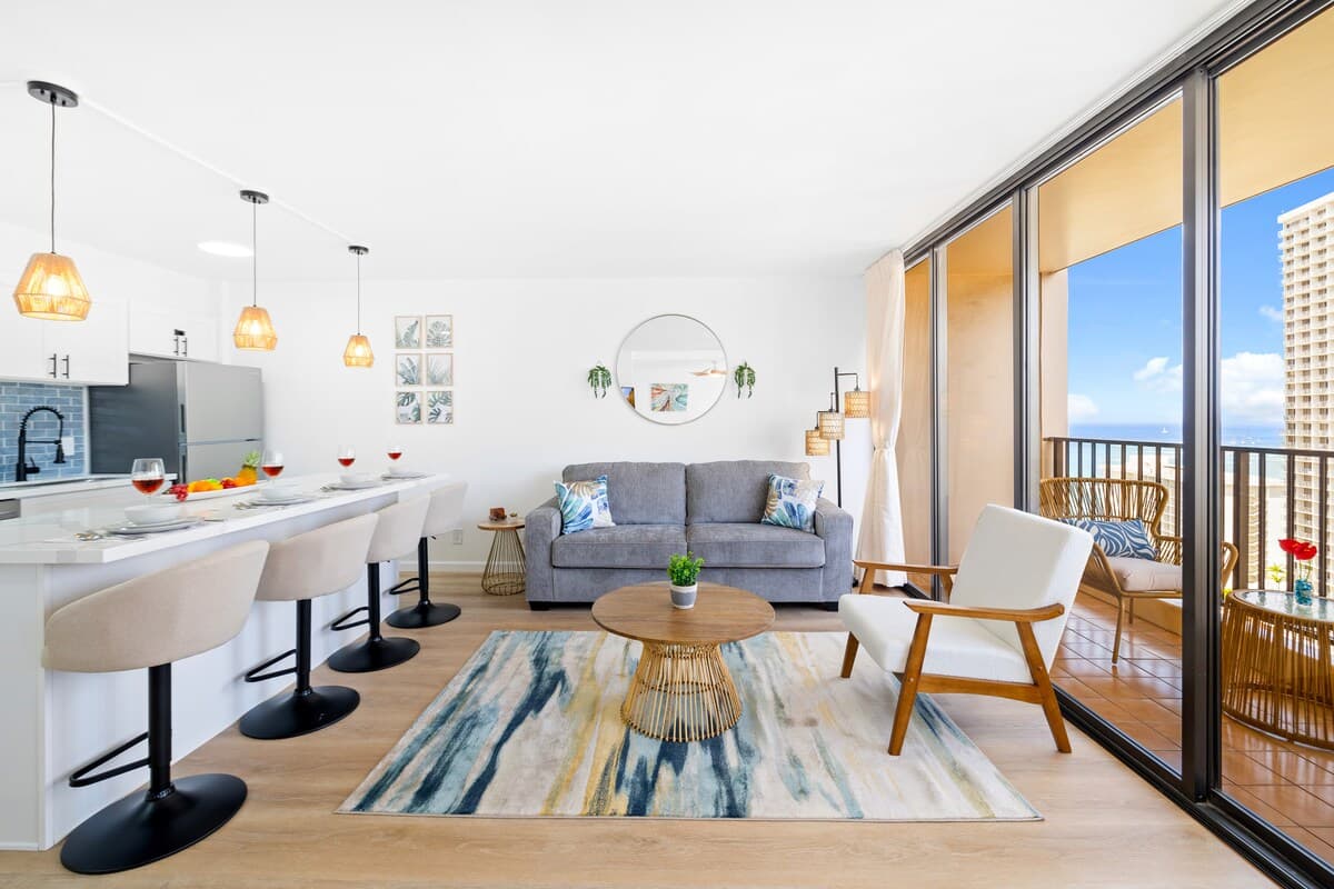 Condo in Honolulu · ★4.88 · 1 bedroom · 3 beds · 1 private bath - Photo 1