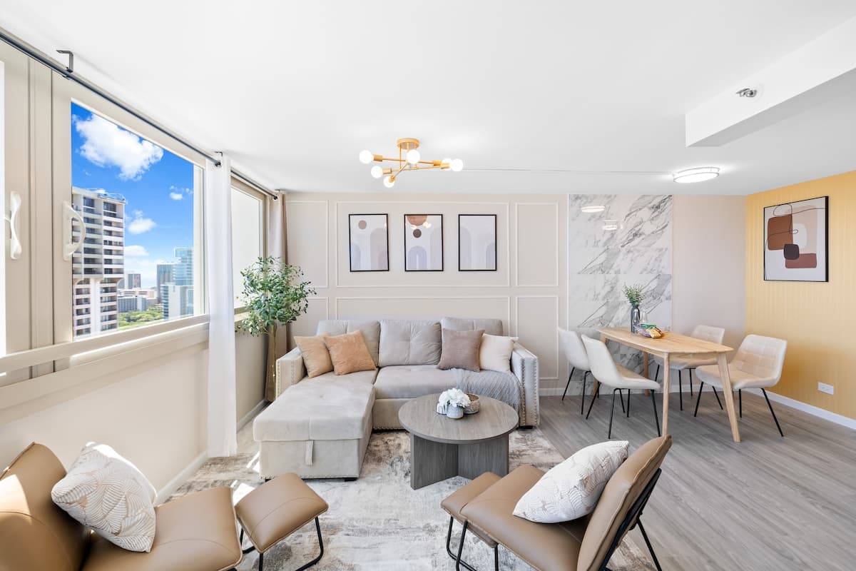 Condo in Honolulu · ★4.8 · 1 bedroom · 2 beds · 1 private bath - Photo 4