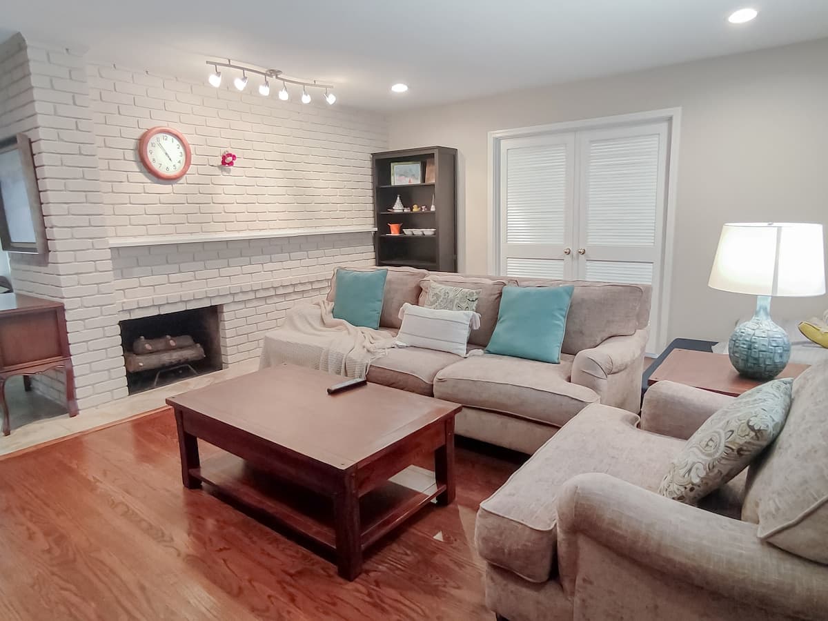 Tranquil King Suite with Private Kitchen & Baths - Photo 2