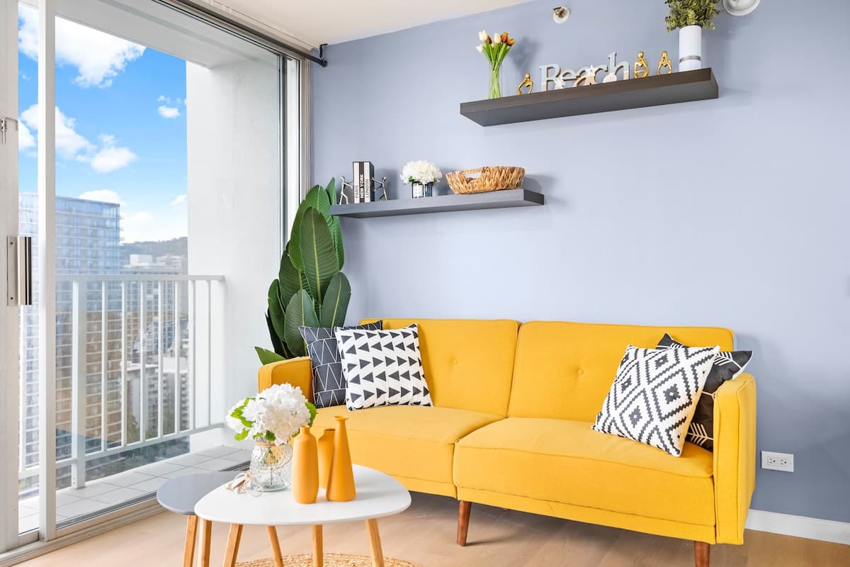 Condo in Honolulu · ★4.92 · Studio · 1 bed · 1 private bath - Photo 3
