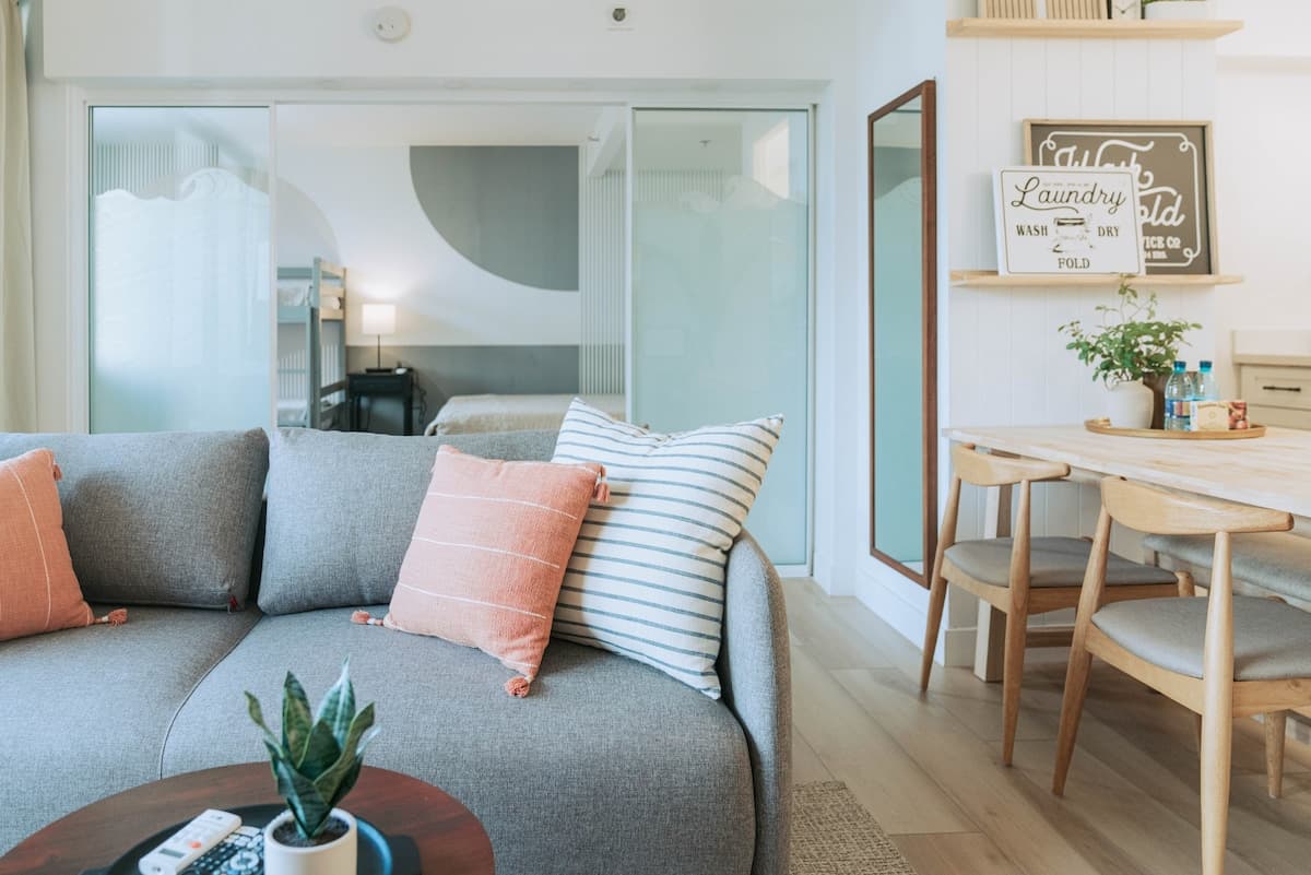 Cozy Family/Group Vacation Home w/ Free Parking! - Photo 3