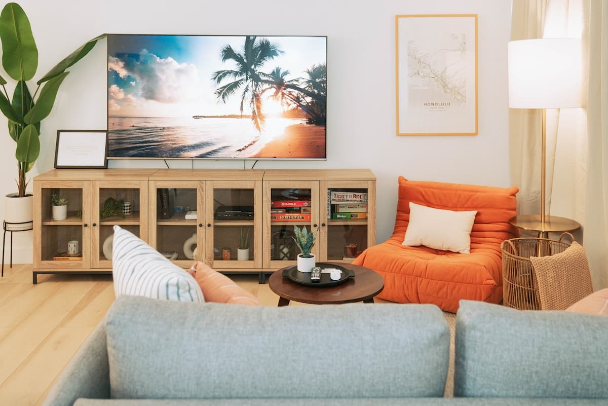 Cozy Family/Group Vacation Home w/ Free Parking! - Photo 1