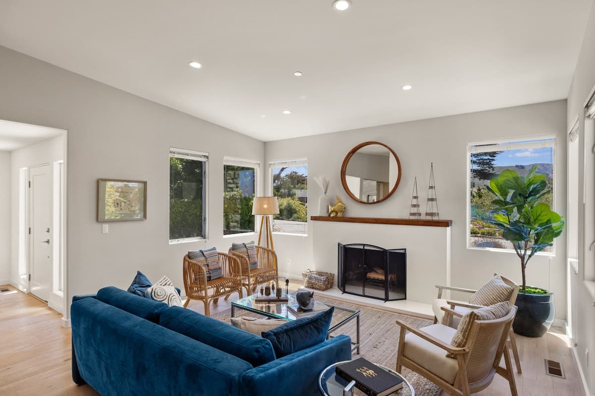 Carmel Stone Fireplace Home, Modern & Spacious - Photo 5