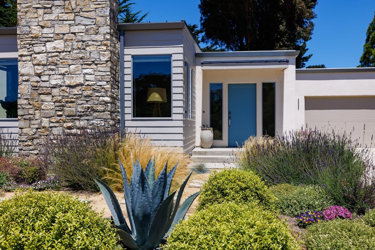 Carmel Stone Fireplace Home, Modern & Spacious - Photo 1