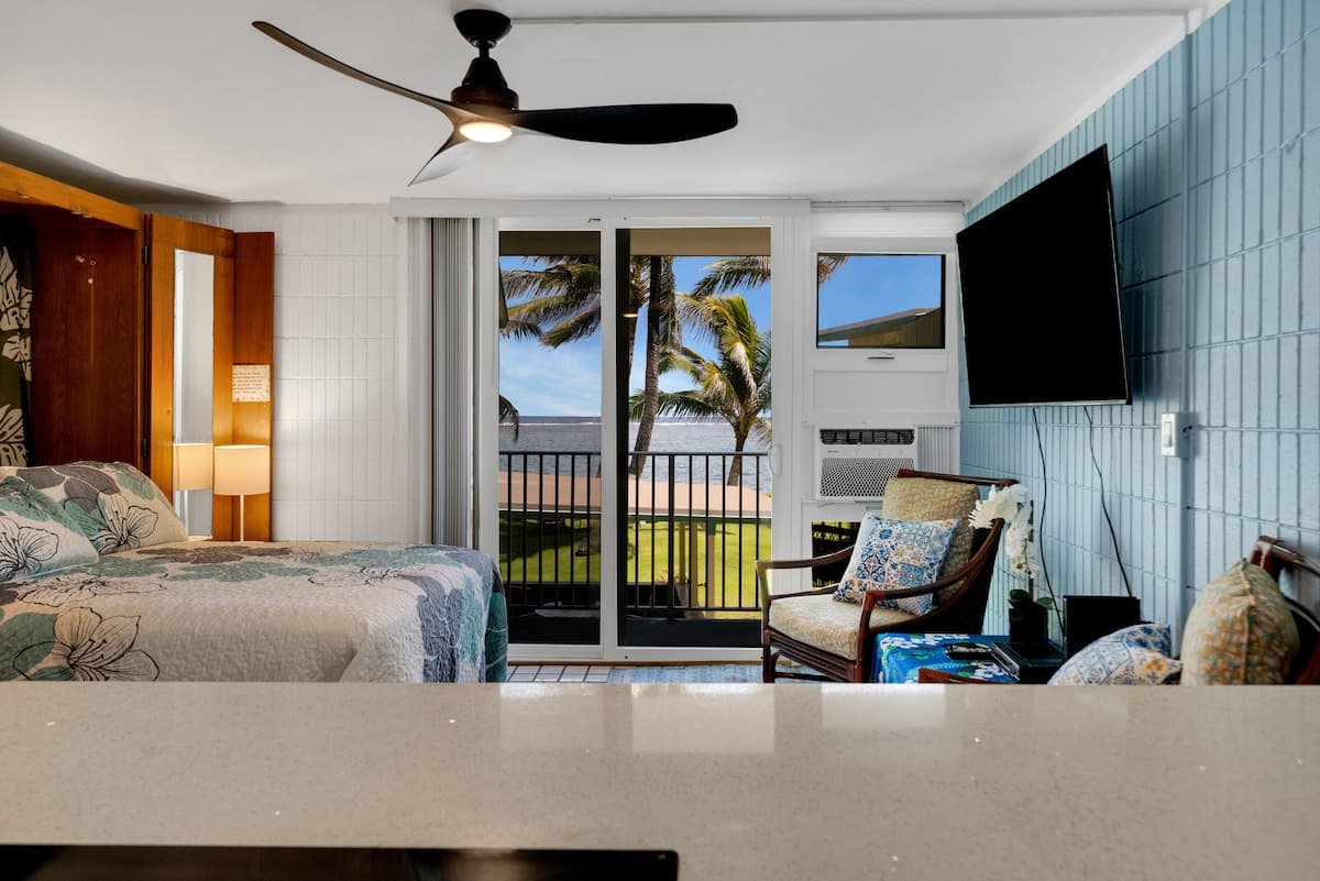 Condo in Hauula · ★4.82 · Studio · 2 beds · 1 private bath - Photo 1