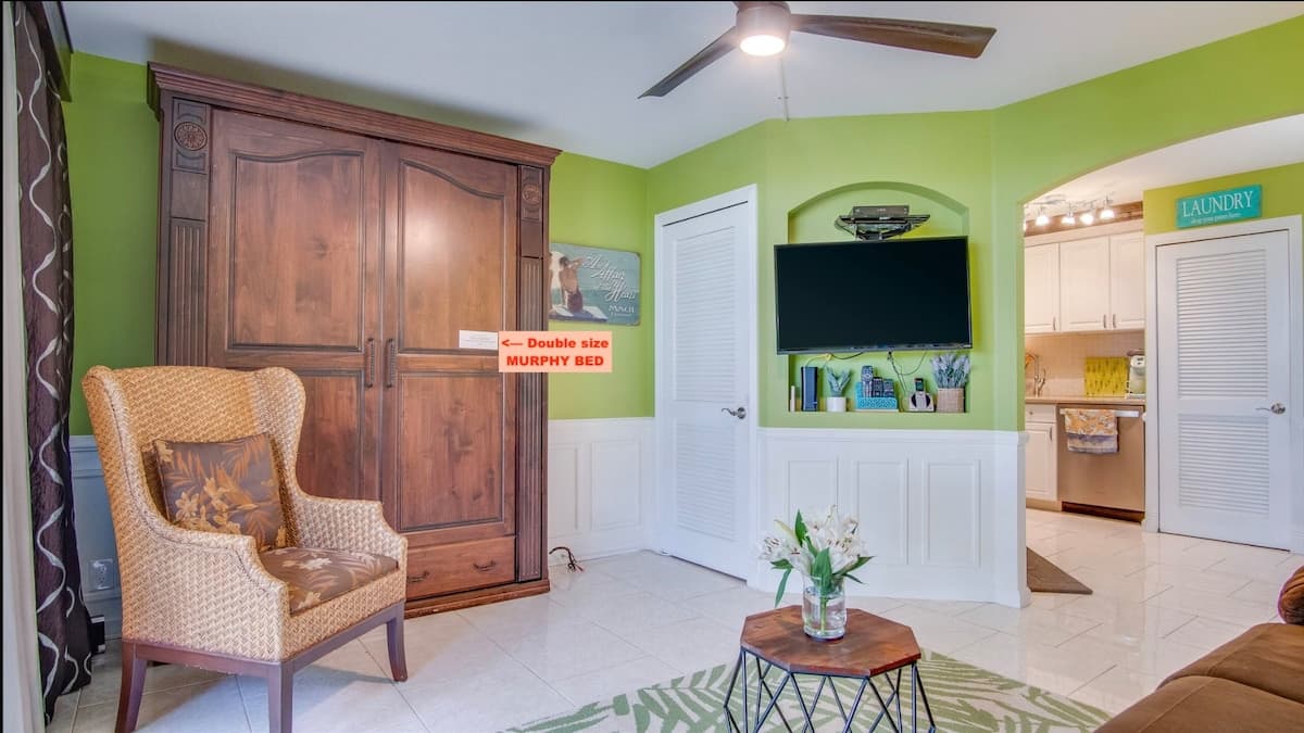 Condo in Kihei · ★4.98 · 1 bedroom · 2 beds · 1 bath - Photo 2
