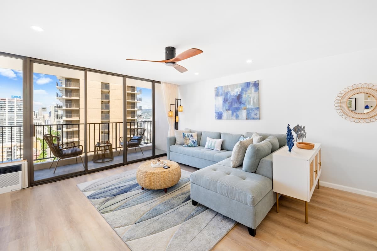 Condo in Honolulu · ★4.9 · 1 bedroom · 2 beds · 1 private bath - Photo 5