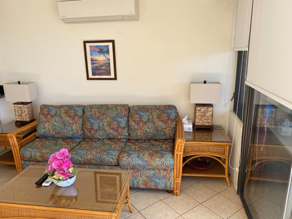 Condo in Wailuku · ★4.99 · 1 bedroom · 1 bed · 1 private bath - Photo 3