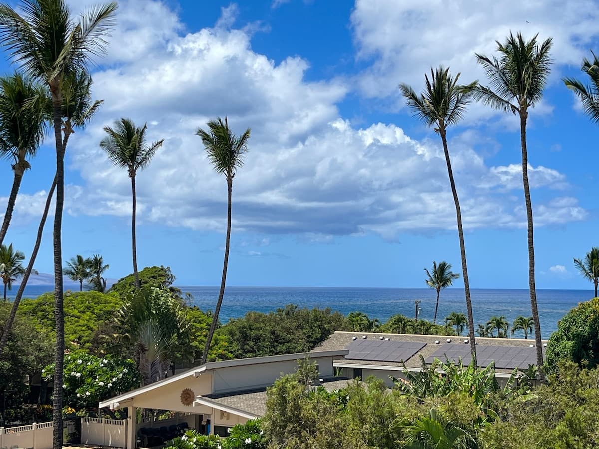 Condo in Kihei · ★4.93 · Studio · 2 beds · 1 bath - Photo 1