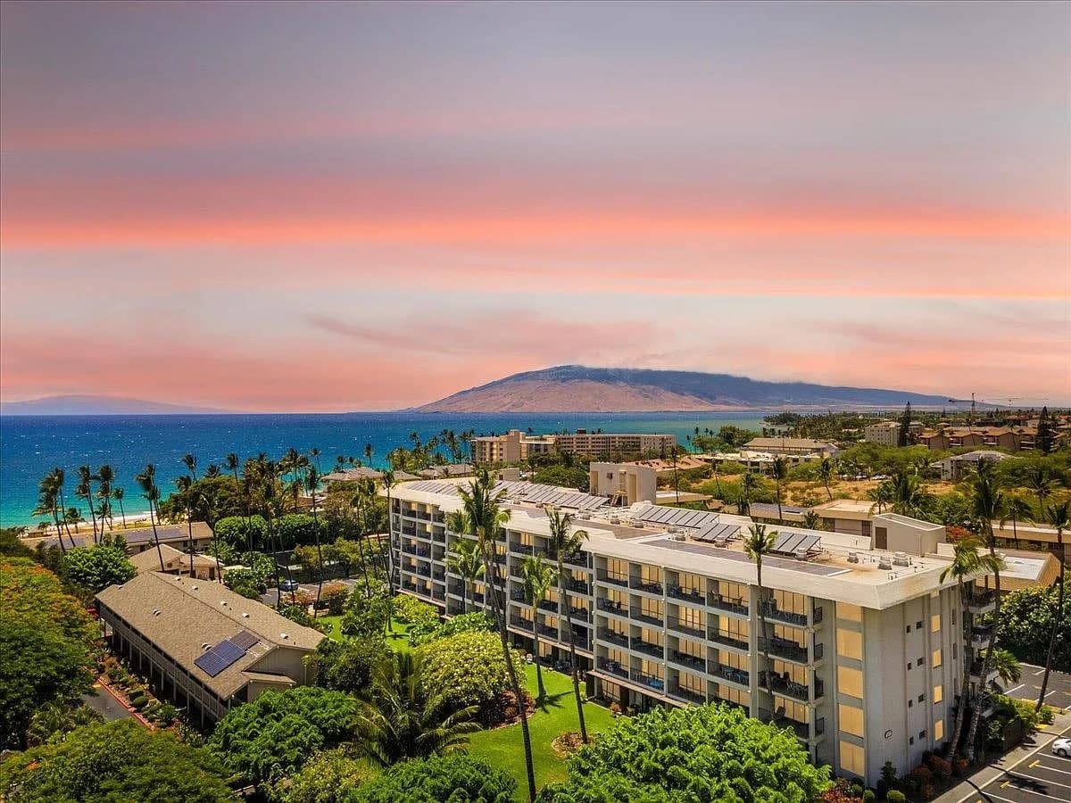 Condo in Kihei · ★4.93 · Studio · 2 beds · 1 bath - Photo 5