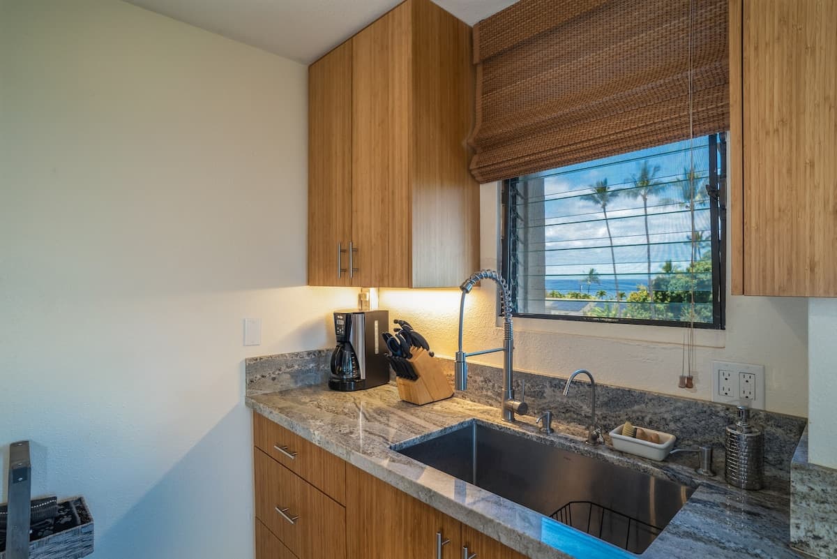 Condo in Kihei · ★4.93 · Studio · 2 beds · 1 bath - Photo 3
