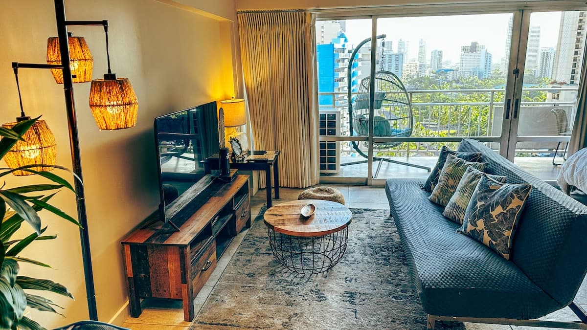 Ilikai Waikiki Resort Condo Sleeps 5 +Free Parking - Photo 2