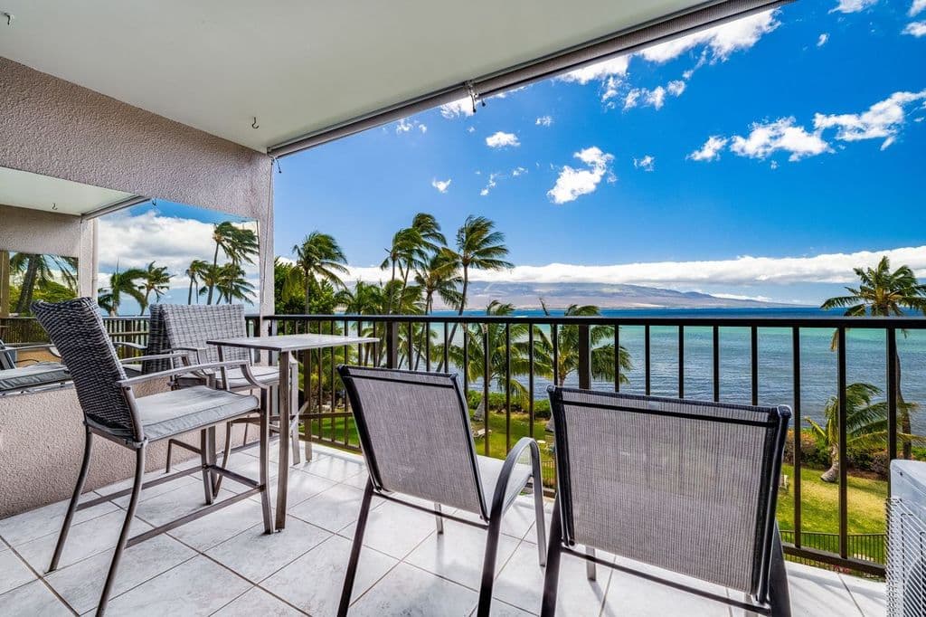 Condo in Wailuku · ★4.9 · 1 bedroom · 1 bed · 1 bath - Photo 3