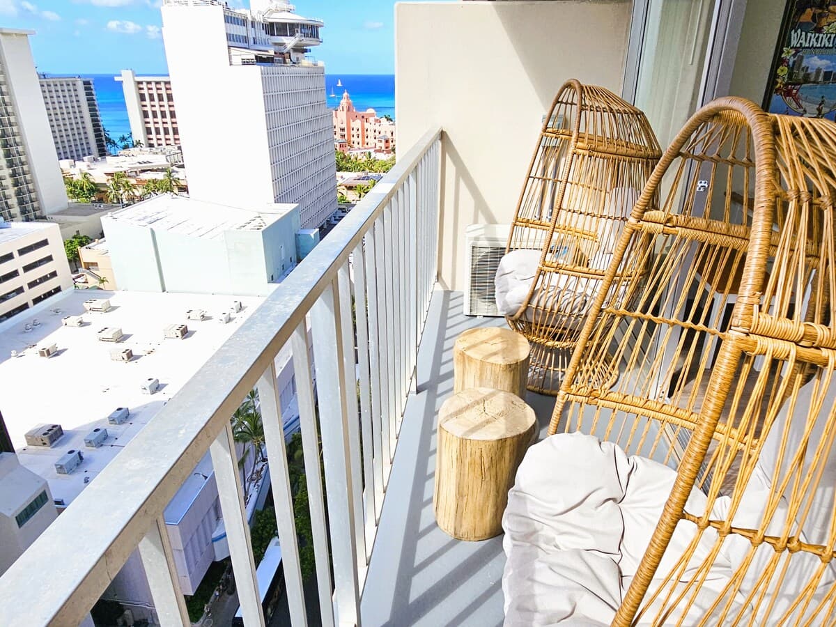 Free Parking! Remodeled! View! - Photo 4