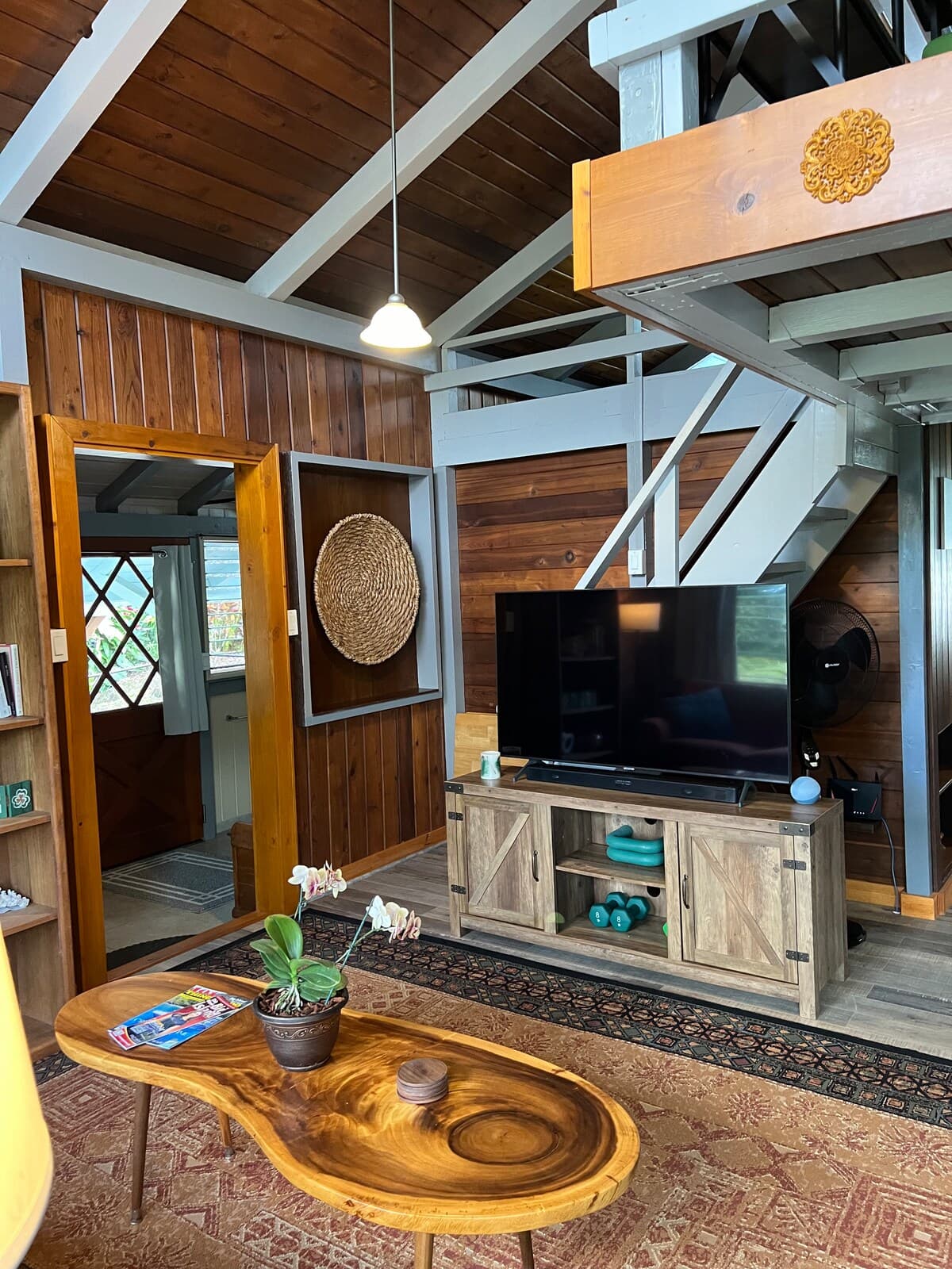 Home in Hilo · ★5.0 · 1 bedroom · 2 beds · 1 private bath - Photo 3