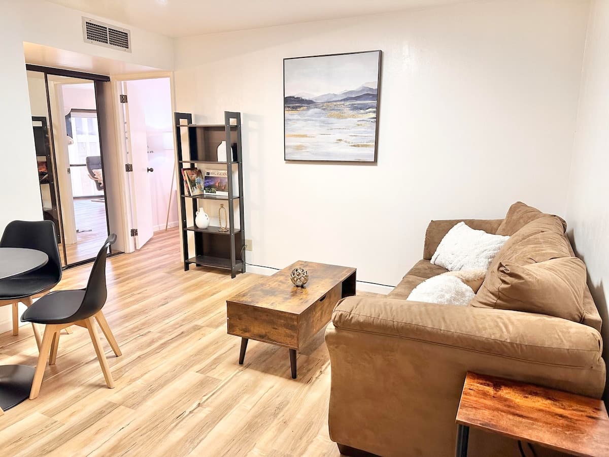 Downtown Honolulu 1 Bedroom Suite Executive Centre - Photo 2