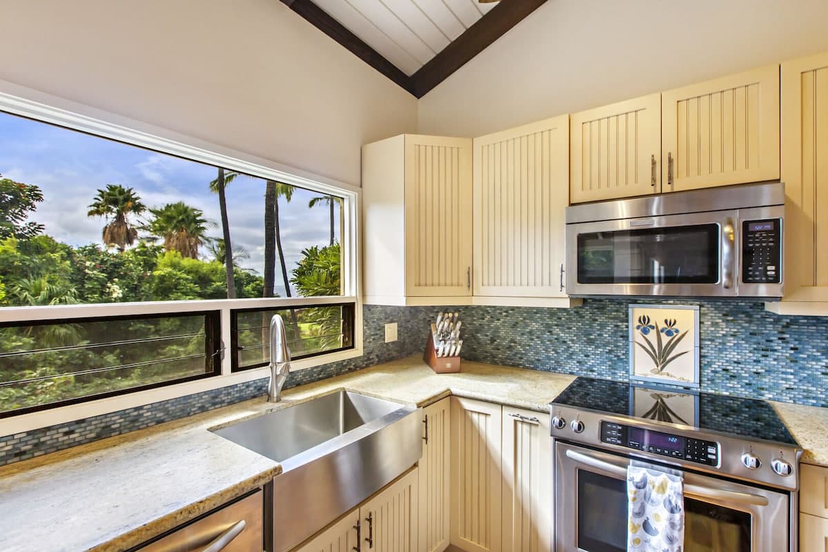 Condo in Kihei · ★5.0 · 2 bedrooms · 2 beds · 2 baths - Photo 4