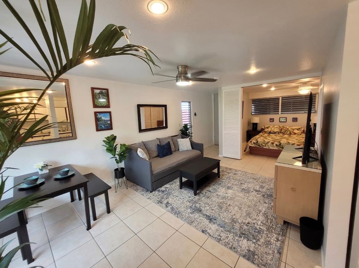 Modern 1-Bedroom Island Getaway Near Downtown Kona - Photo 1