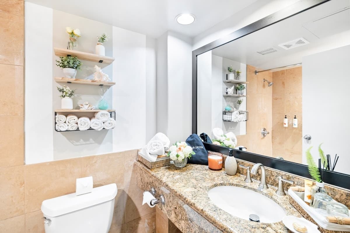 Hotel in Honolulu · ★4.94 · Studio · 2 beds · 1 private bath - Photo 4