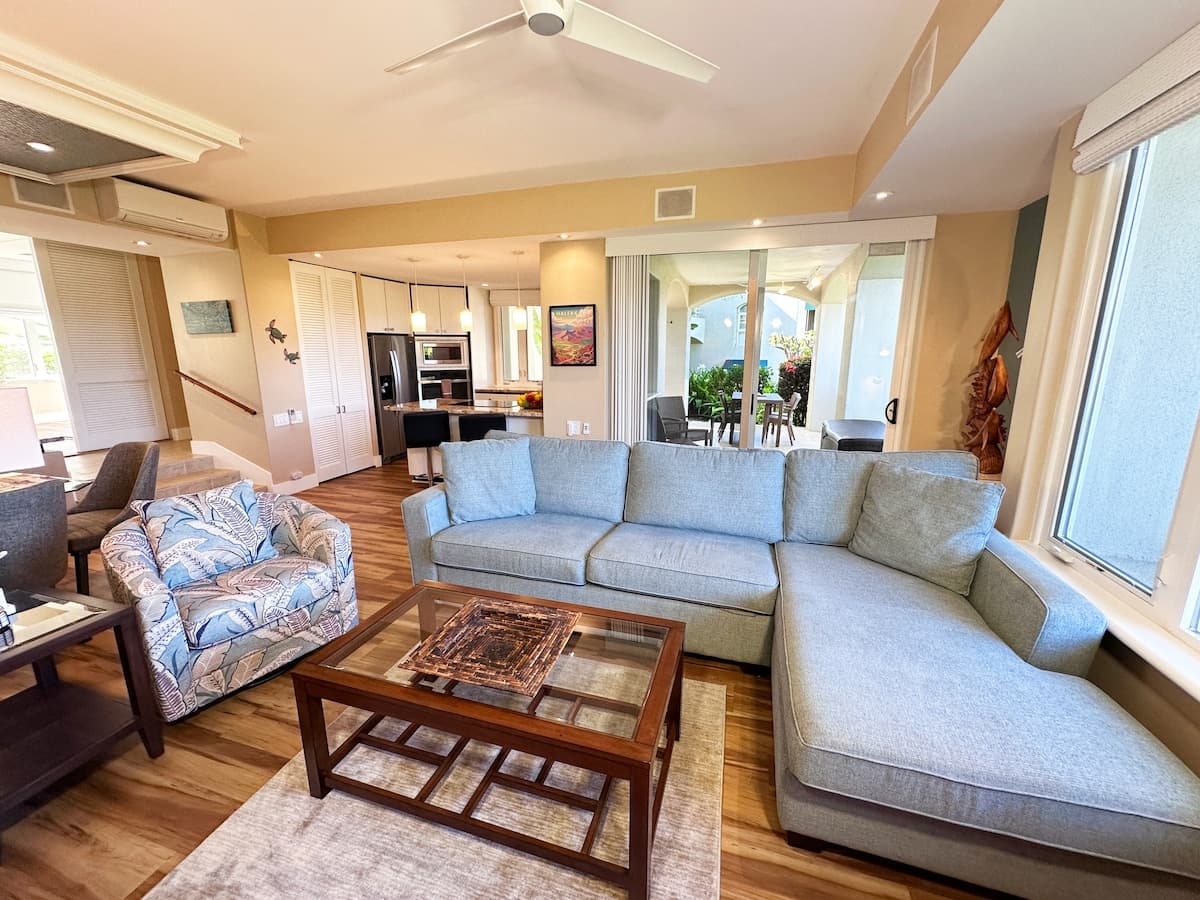 Fully Remodeled Elegance in Wailea 2 Bed 2 Bath - Photo 2