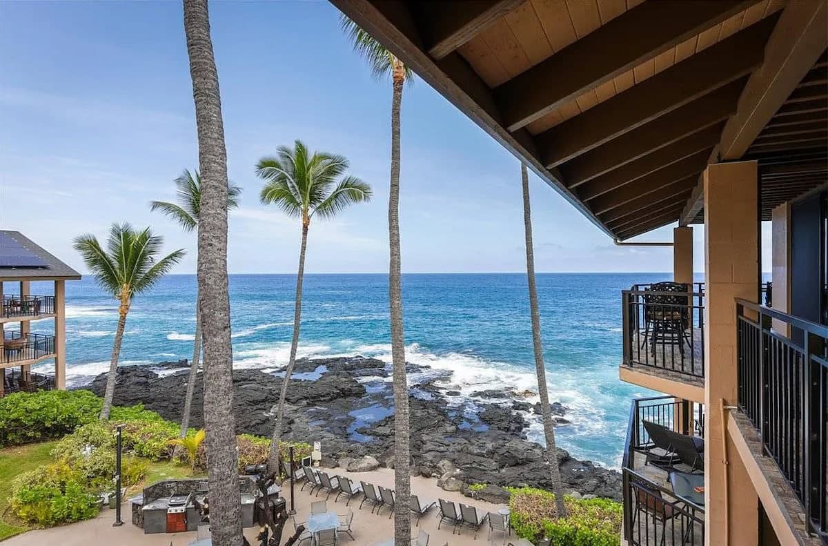 Oceanfront Lofted Penthouse! - Photo 1
