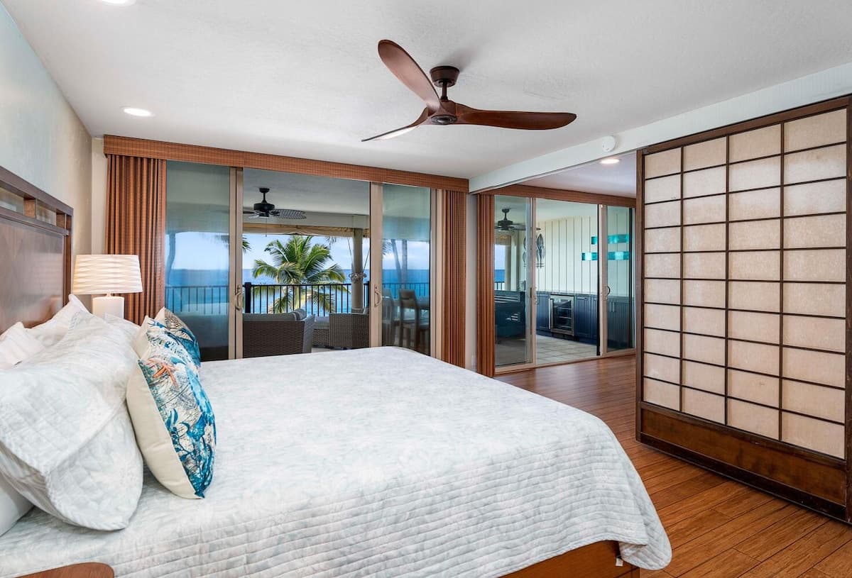 Condo in Kailua-Kona · ★5.0 · 2 bedrooms · 2 beds · 2 baths - Photo 4