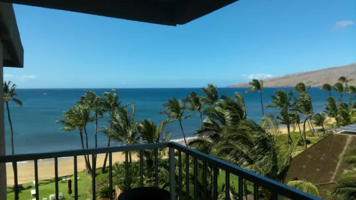 Condo in Kihei · ★4.93 · 1 bedroom · 3 beds · 2 baths - Photo 1