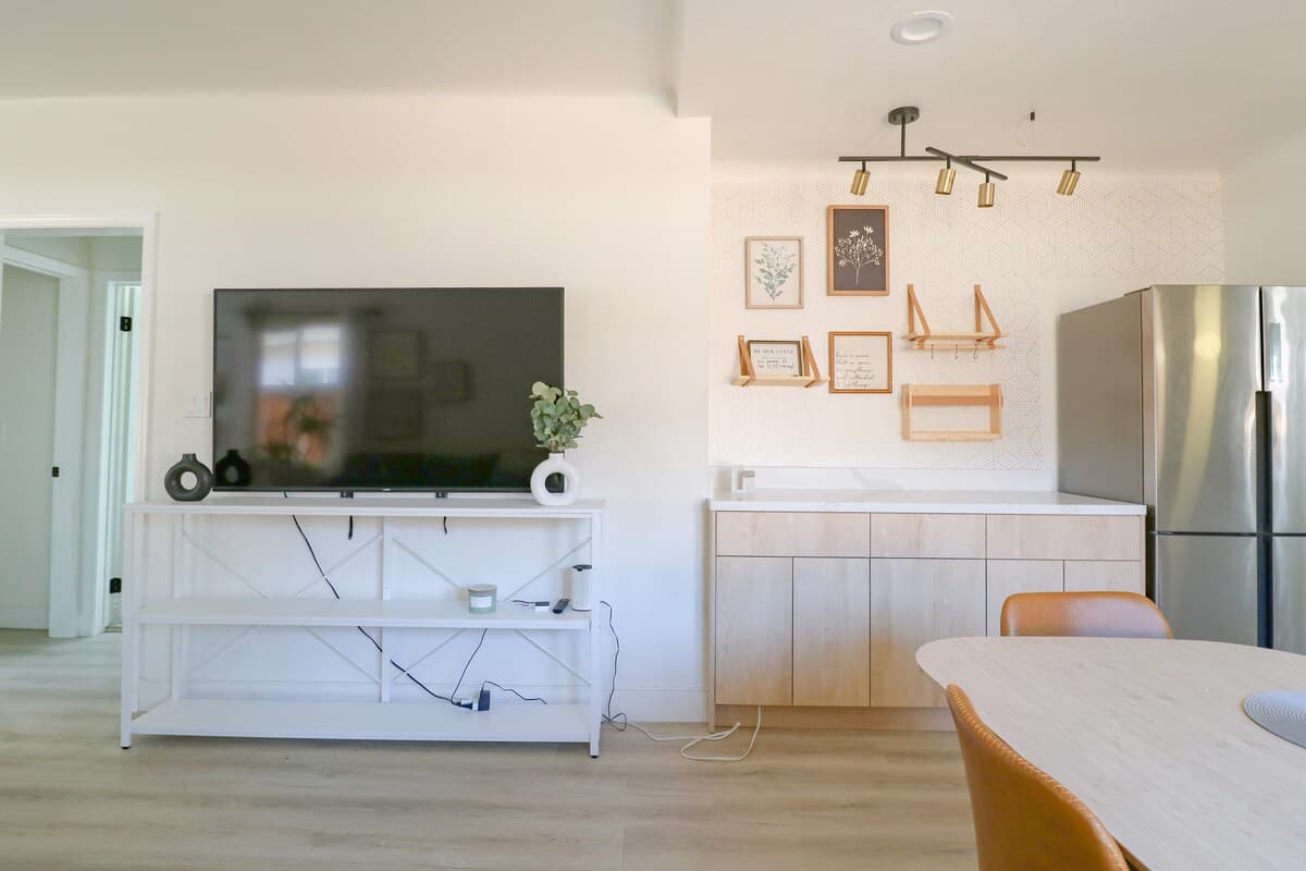 Downtown San Jose Haven with Smart Workspace - Photo 2
