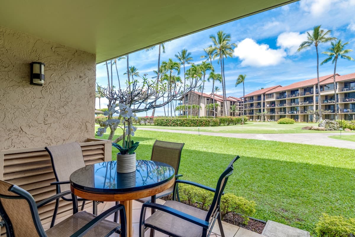 Place to stay in Lahaina · ★5.0 · 1 bedroom · 2 beds · 1 bath - Photo 1