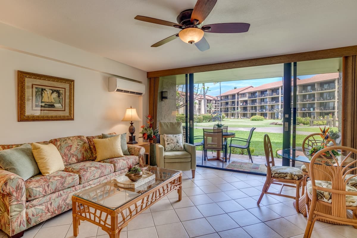 Place to stay in Lahaina · ★5.0 · 1 bedroom · 2 beds · 1 bath - Photo 4