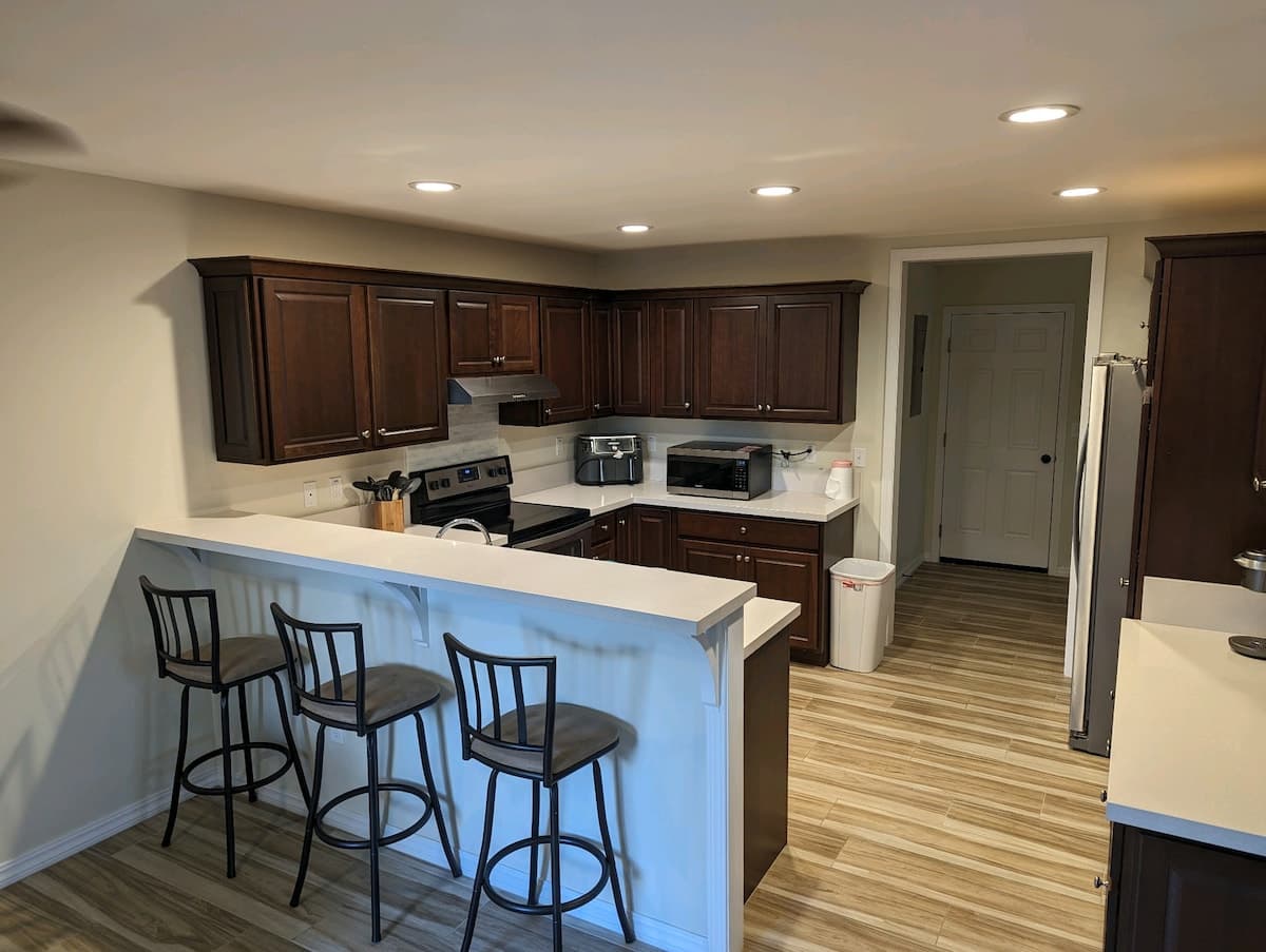 Townhouse in Hilo · ★5.0 · 3 bedrooms · 6 beds · 2.5 private baths - Photo 5
