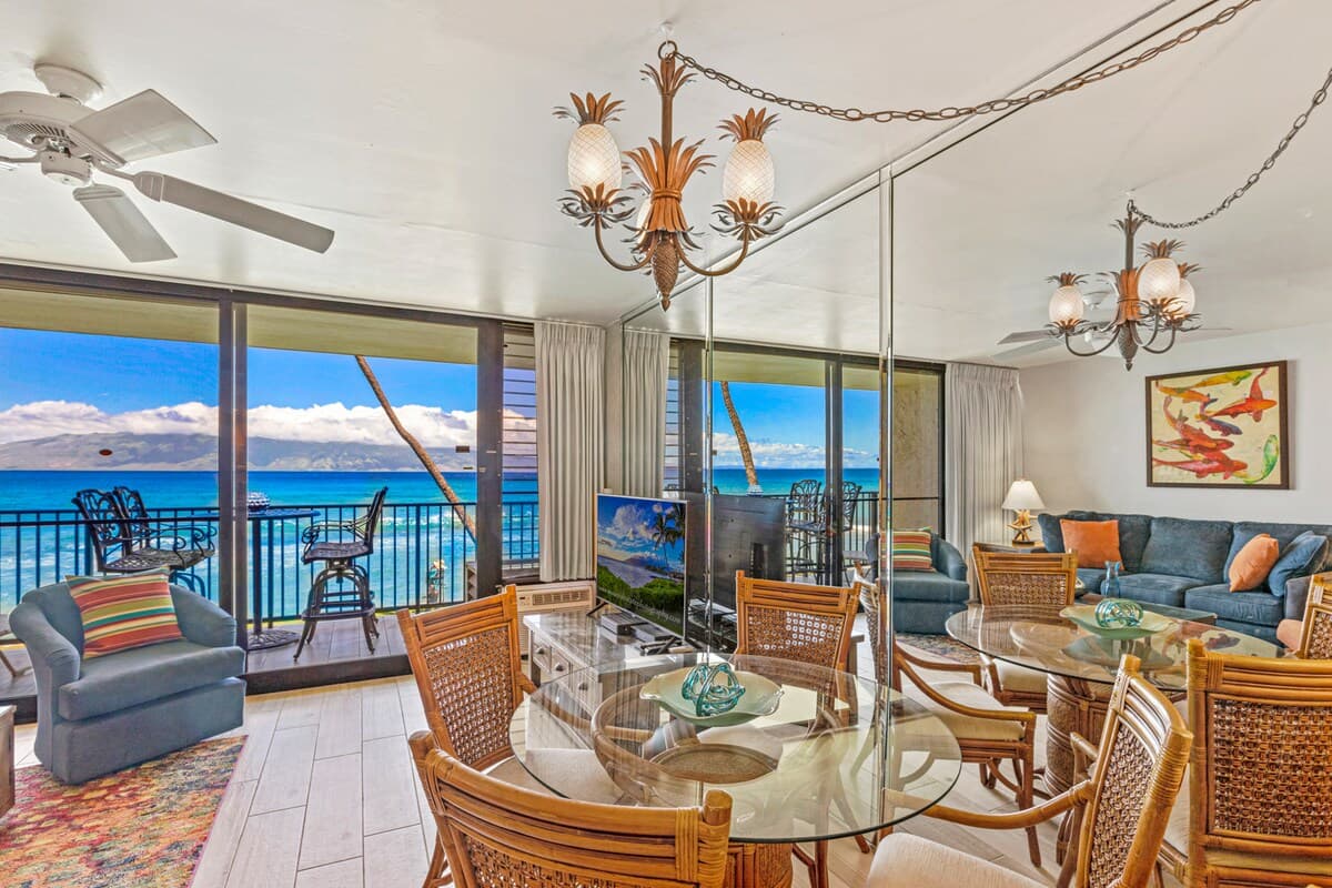 Condo in Lahaina · ★4.8 · 1 bedroom · 2 beds · 1 bath - Photo 4
